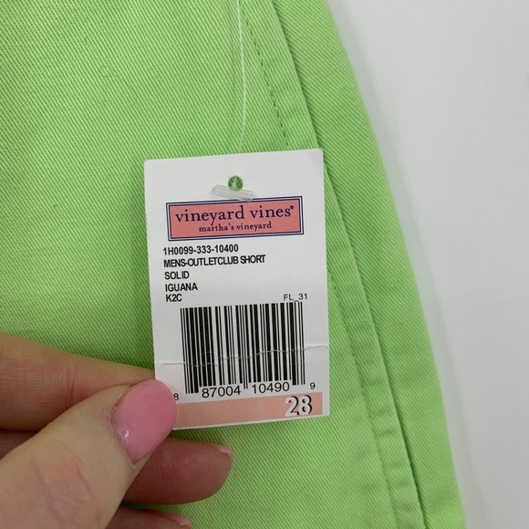 Vineyard Vines Classic Fit Club Short in Iguana Green Sz 28 - Picture 7 of 10